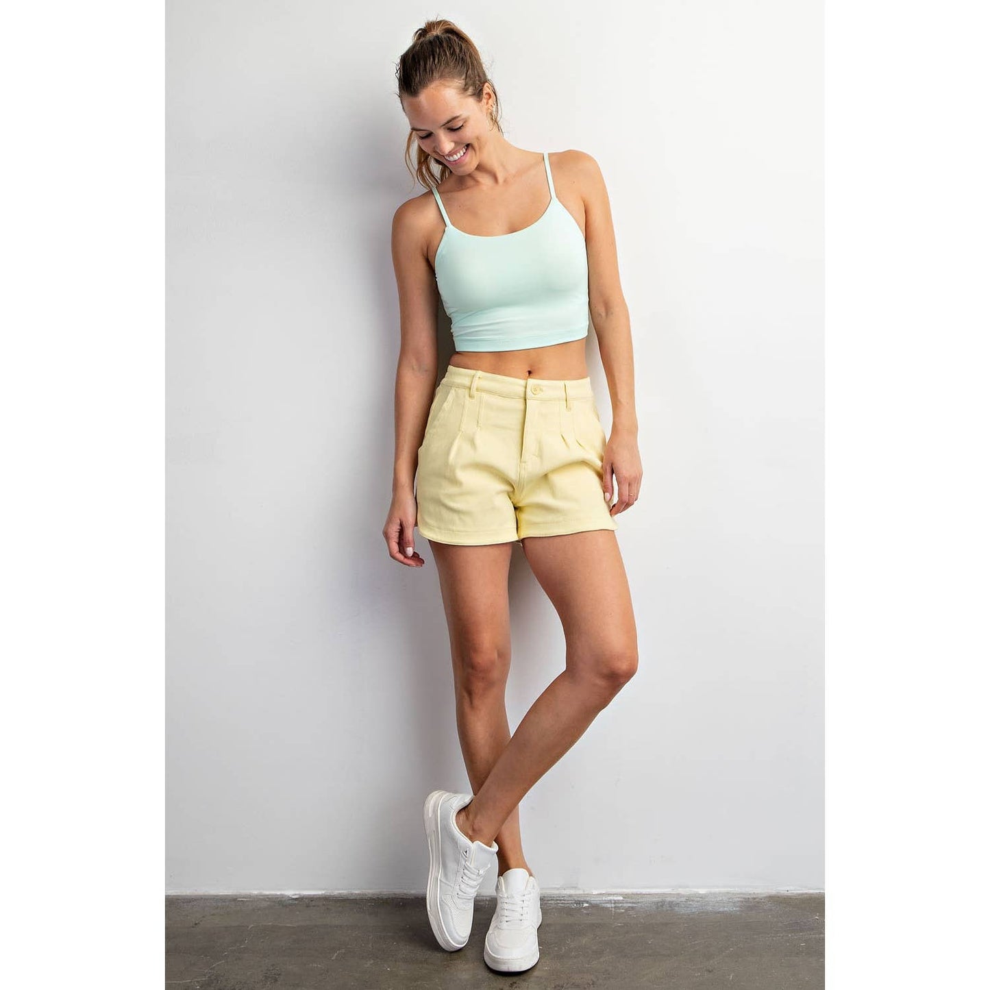 Nichola STRETCH TWILL SHORT PANT: Lemon