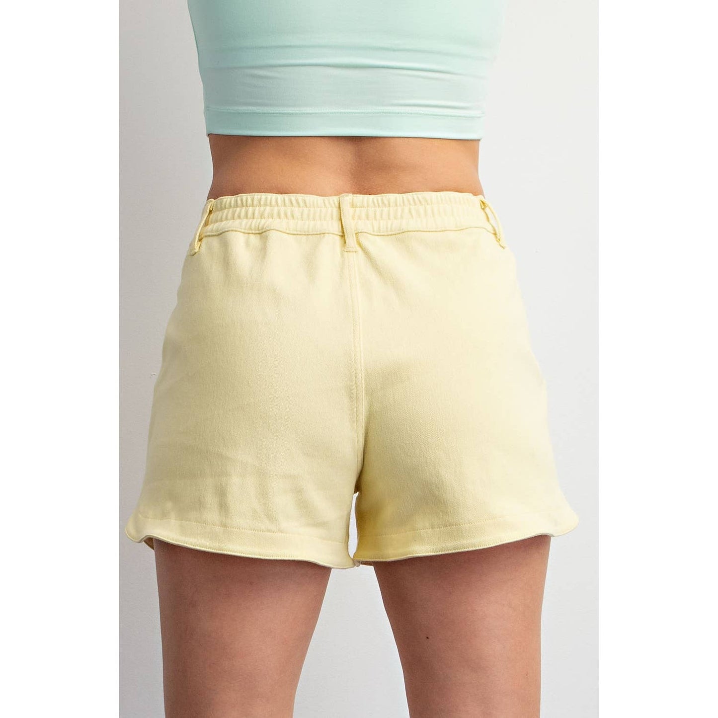 Nichola STRETCH TWILL SHORT PANT: Lemon